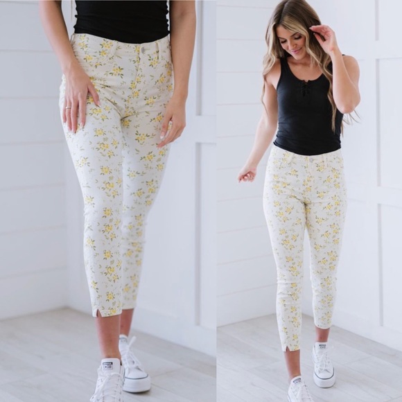 Judy Blue Golden Meadow Floral Skinny Jeans - Picture 4 of 13